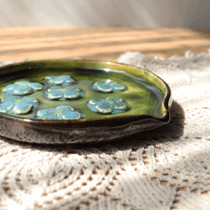 Ręcznie wykonany ceramiczny talerzyk do czyszczenia pędzli