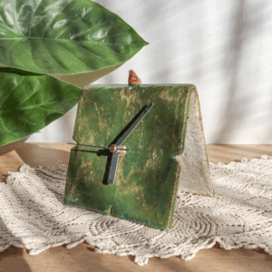 Ceramiczny zegarek stojący - Kurka 13x13 cm