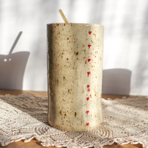 Kubek ceramiczny ze słomką -Serduszka 500ml