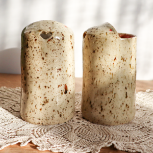 Kubek na kawę z ustnikiem 450ml - Serduszka