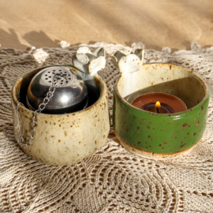 Ręcznie wykonany świecznik ceramiczny - Kwiatek