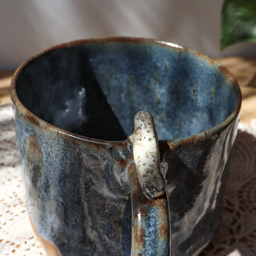 Duży kubek ceramiczny - Foka z rybką 600ml - obrazek 2