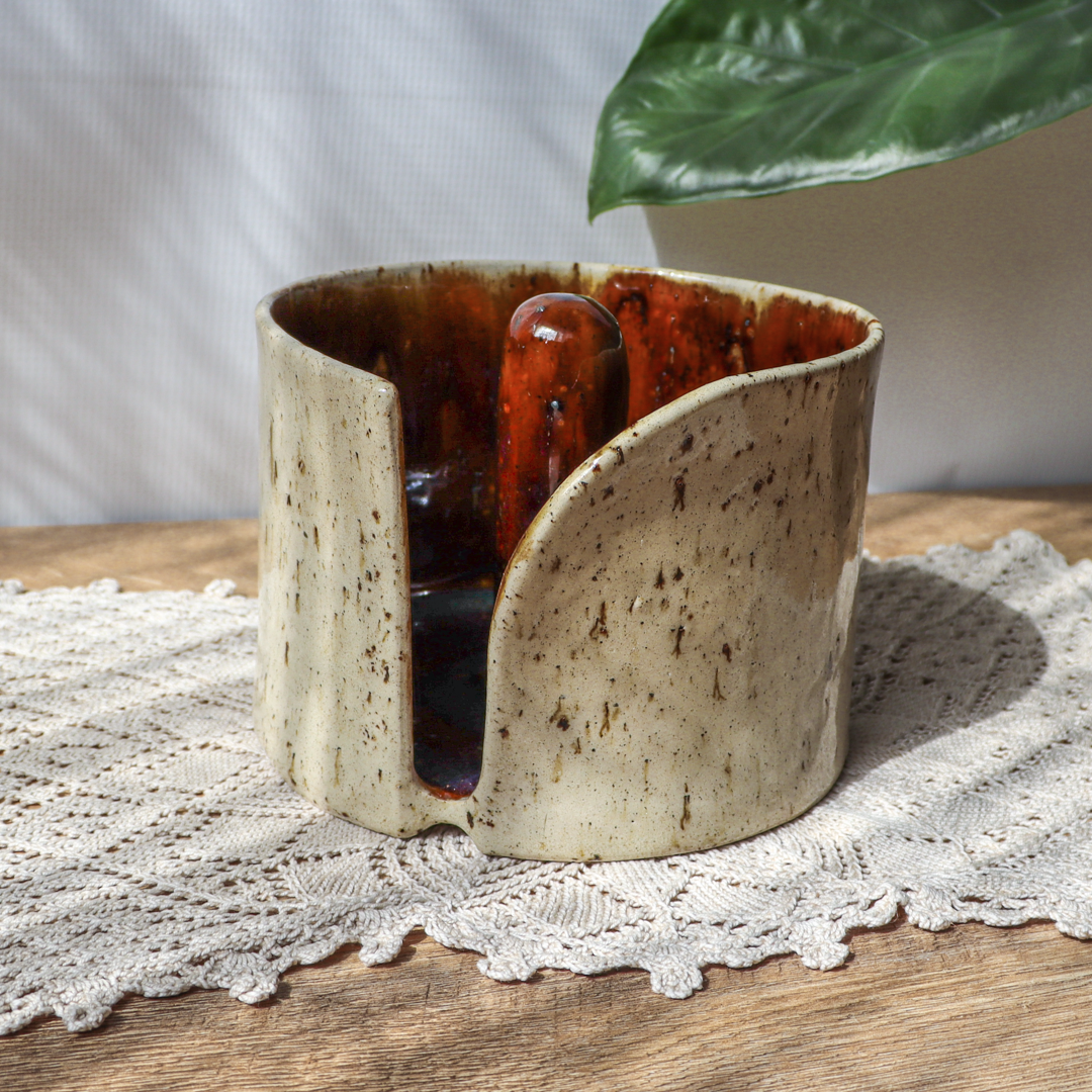 Ceramiczny stojak na ręczniki papierowe