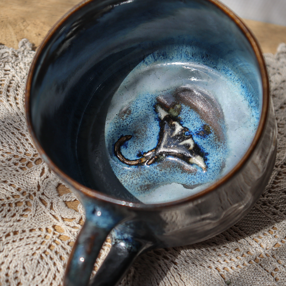 Duży kubek ceramiczny - Manta 600 ml - obrazek 2