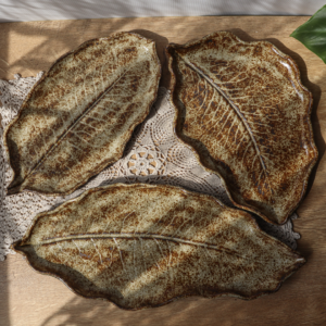 Ceramiczny talerz / patera- Liść beżowy