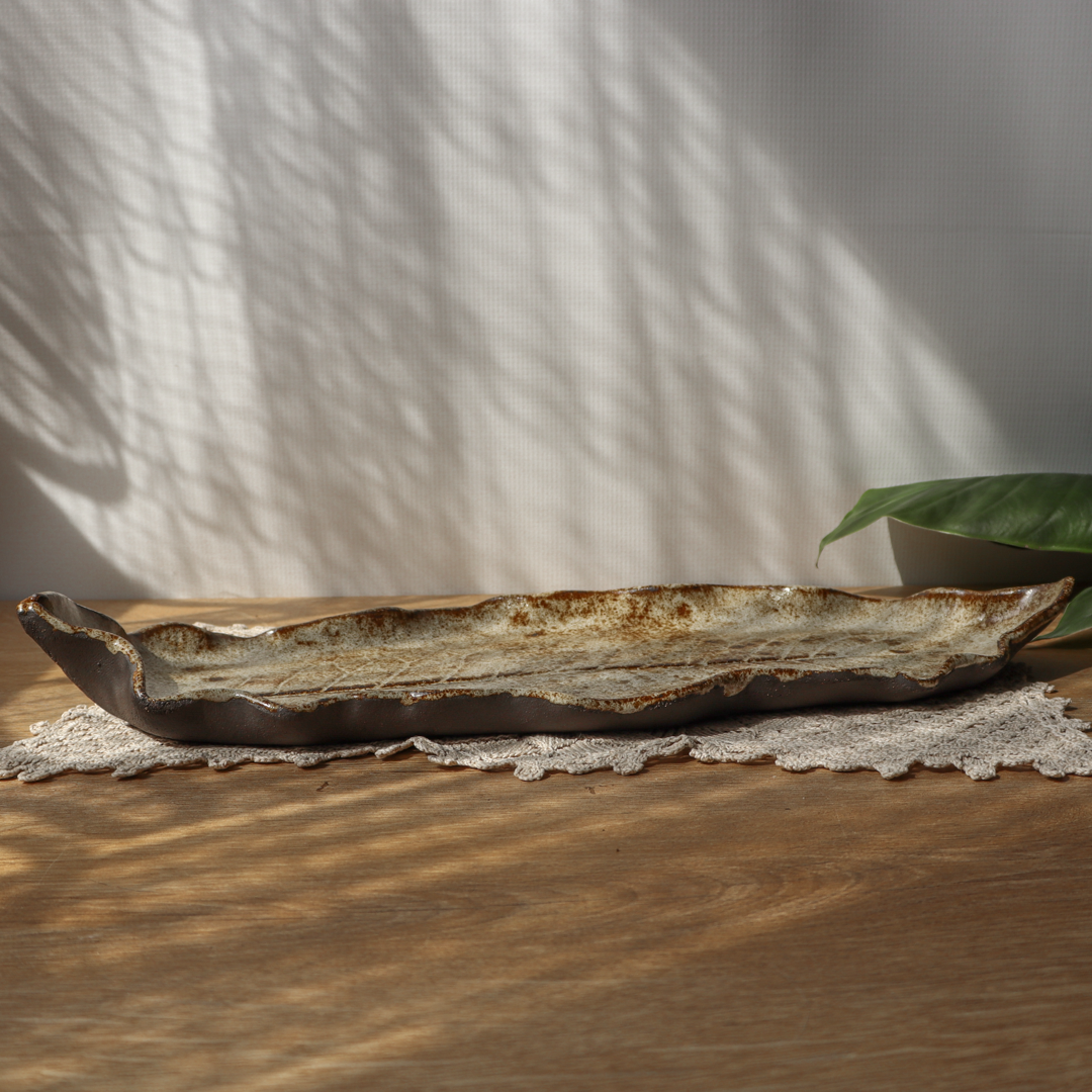 Duża ceramiczna patera- Liść beżowy - obrazek 4