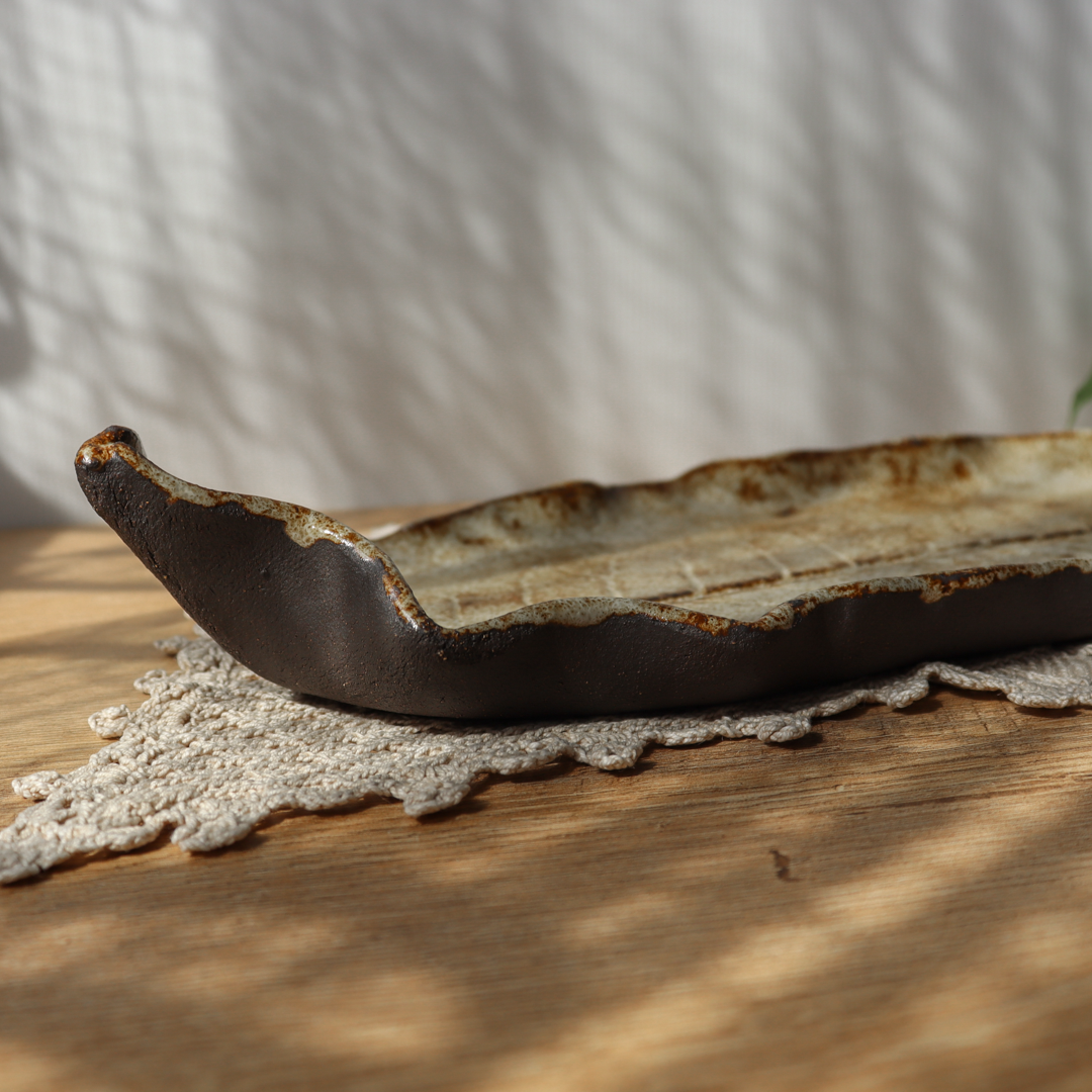 Duża ceramiczna patera- Liść beżowy - obrazek 3