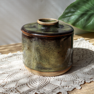 Ceramiczna maselniczka wodna 300ml