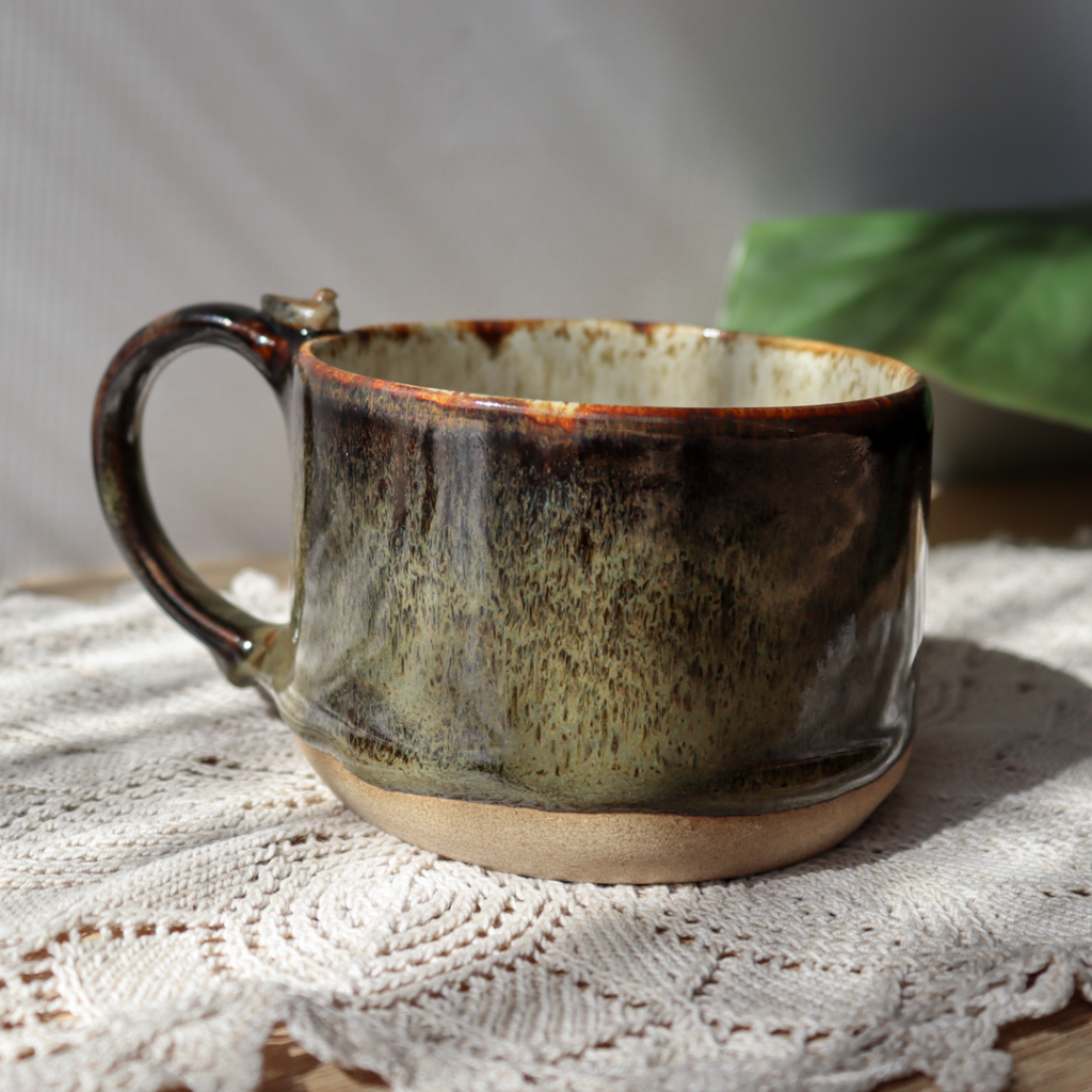 ceramiczny-kubek-brazowy-oliwkowy-bezowy-ptaszek (3)
